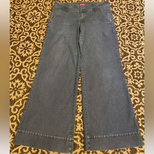 Elle Y2K Wide-Leg Flare Jeans